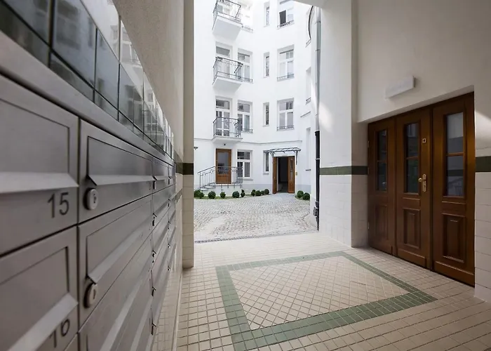 4 Eco Apart Chateau Jagiellonska 22 Warszawa Old Town